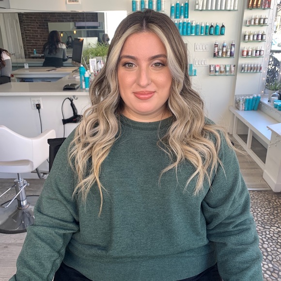 MEET YOUR SELLER/BUYER! 💕❤️ - Picture 1 of 1